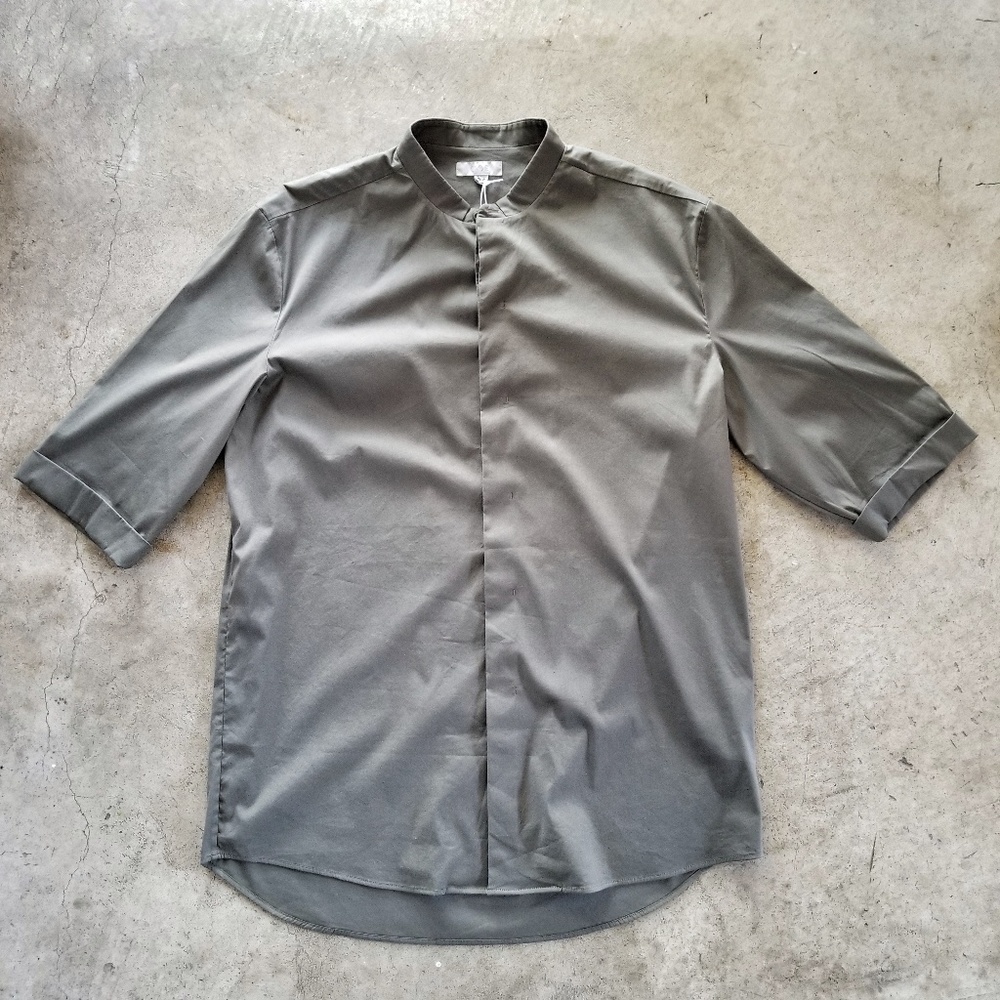 TAILORED SHORT SLEEVE SHIRT